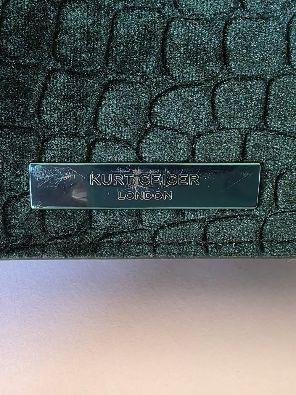 Kurt Geiger Shoreditch Small Emerald Green Velvet Crossbody Bag Mirror - Picture 6 of 15